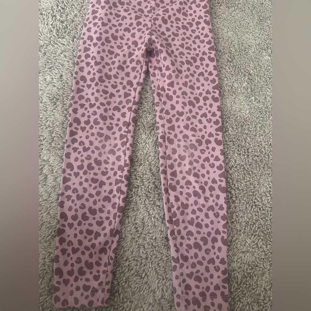 Cheetah print leggings. - Picture 4 of 4